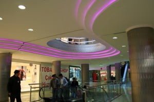 led_strip_installationapplication_maxbluelighting